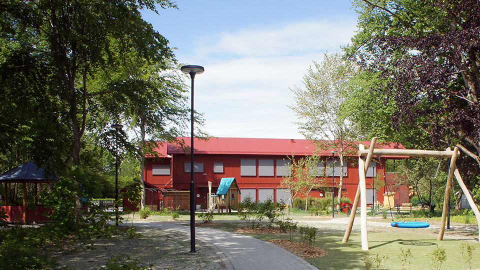 Förskolan Vallviken med innergård och lekplats